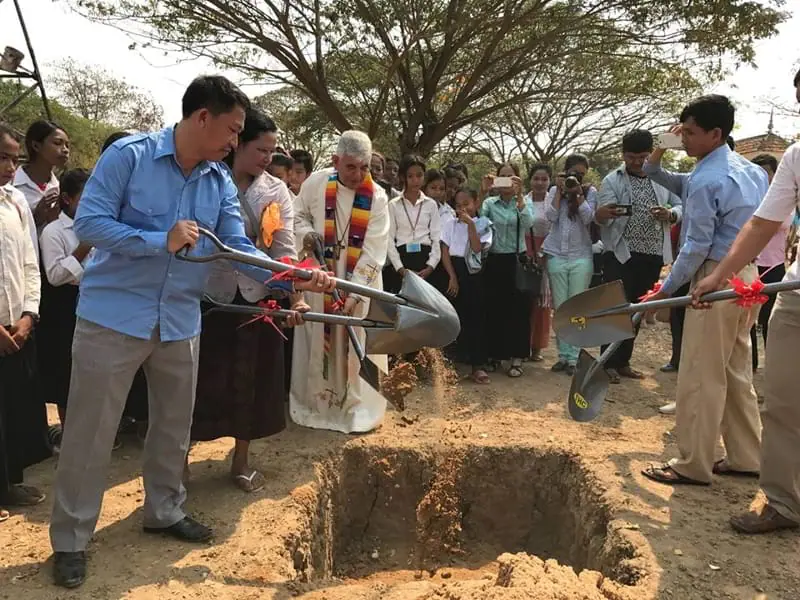 20374302_719918771528100_2793378034790348831_n