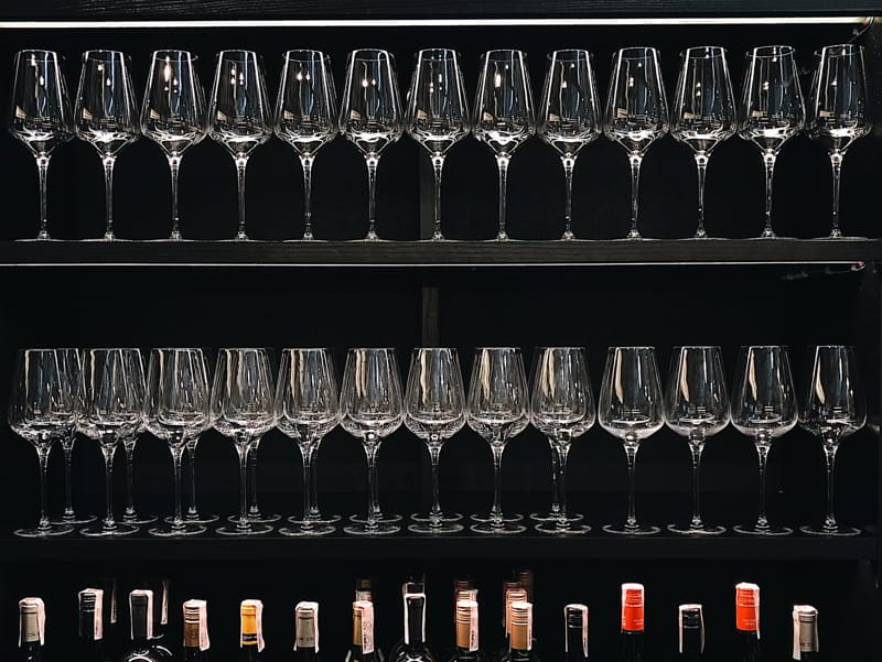 Which glass should we choose for our wines?